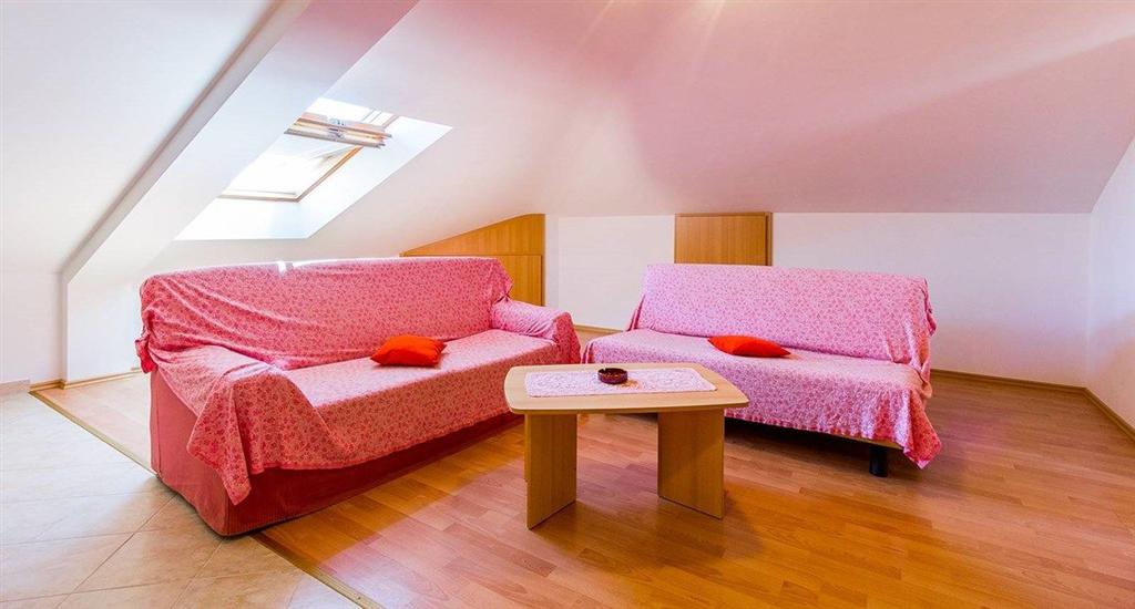 Апартаменты A8, для 7 лиц