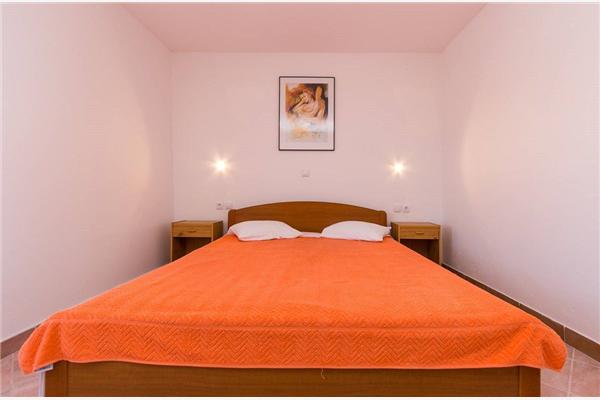 Apartment A1, for 5 persons