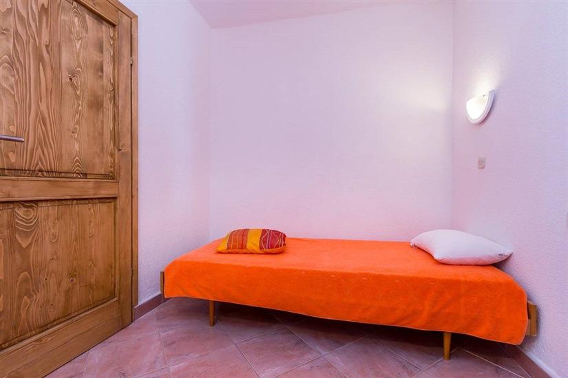 Apartment A2, for 5 persons