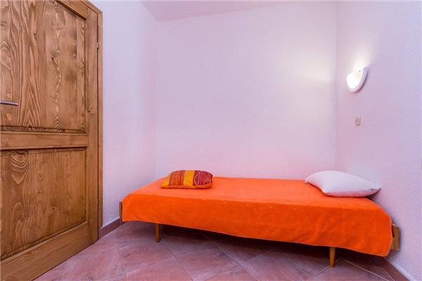 Apartment A2, for 5 persons