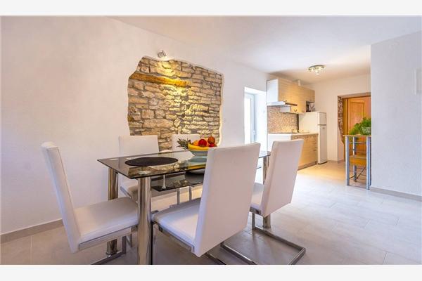 Apartment A2, for 5 persons