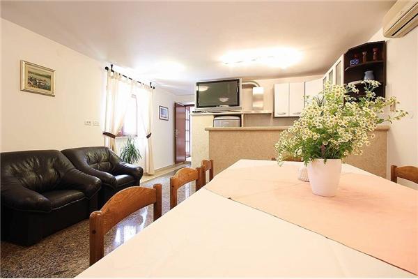 House K1, for 9 persons