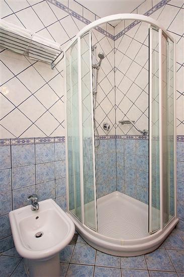 Apartment A2, for 5 persons