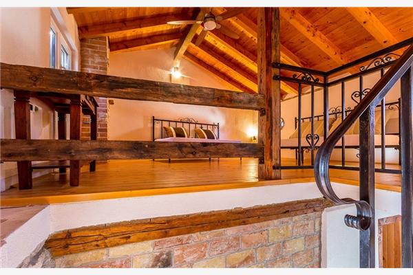 House K1, for 8 persons