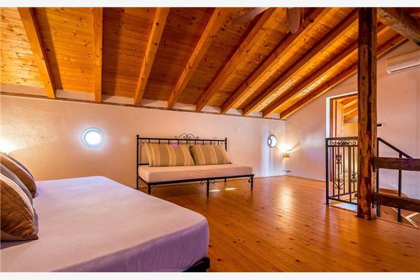 House K1, for 8 persons