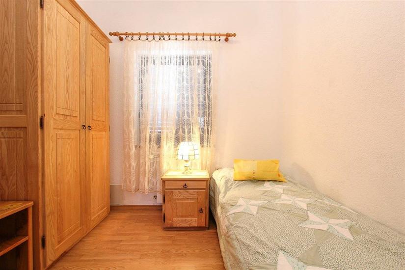 Apartment A1, for 5 persons
