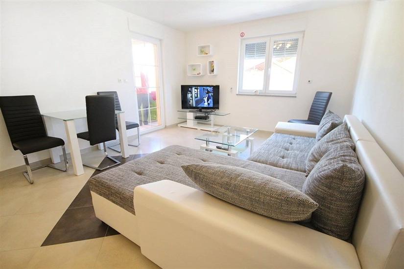 Apartment A1, for 5 persons