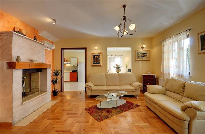 House K1, for 8 persons