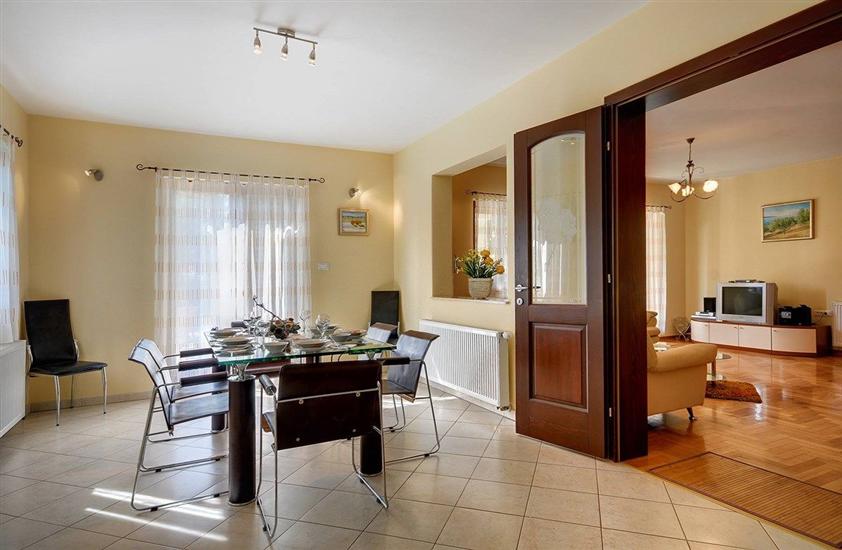 House K1, for 8 persons