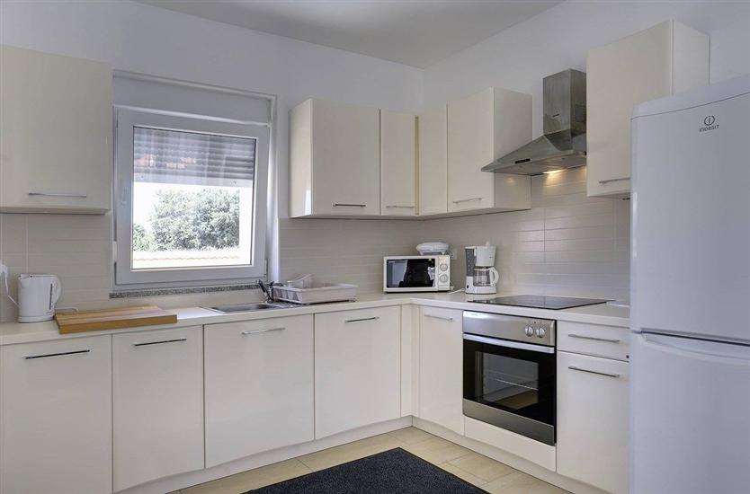 House K1, for 12 persons