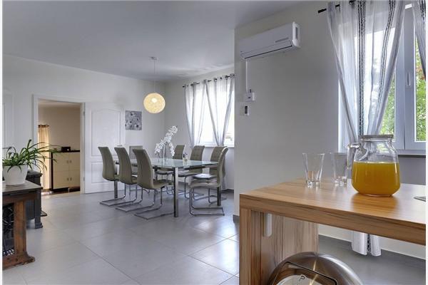 House K1, for 12 persons