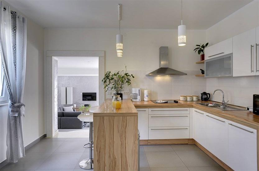 House K1, for 12 persons