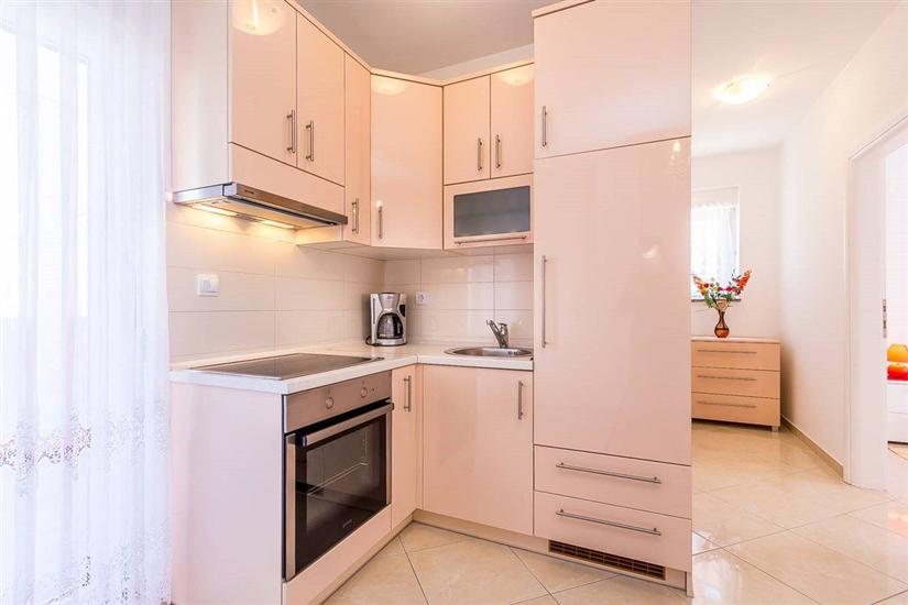 Apartment A2, for 5 persons