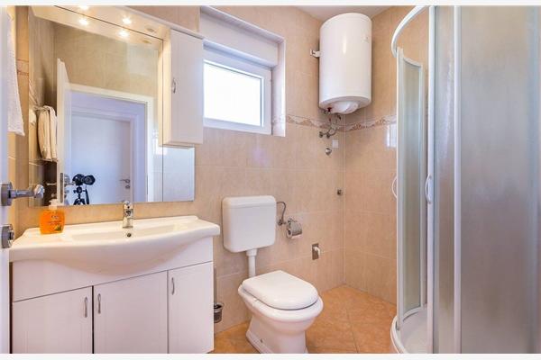 Apartment A3, for 5 persons