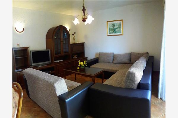 Apartment A1, for 6 persons