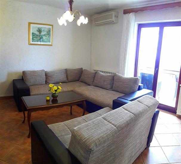 Apartment A1, for 6 persons