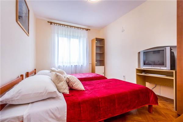 Apartment A1, for 6 persons