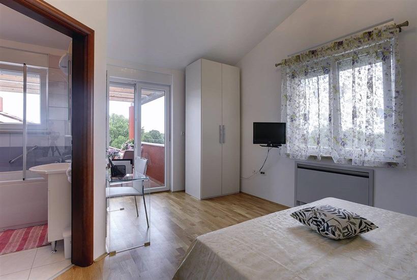 House K1, for 8 persons