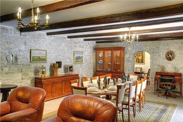 House K1, for 16 persons