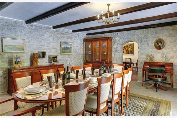 House K1, for 16 persons