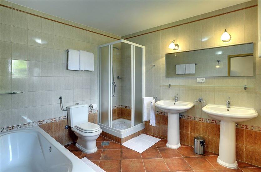 House K1, for 16 persons