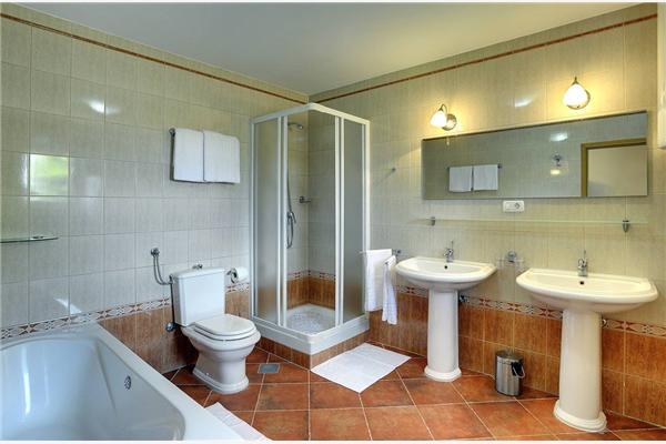 House K1, for 16 persons