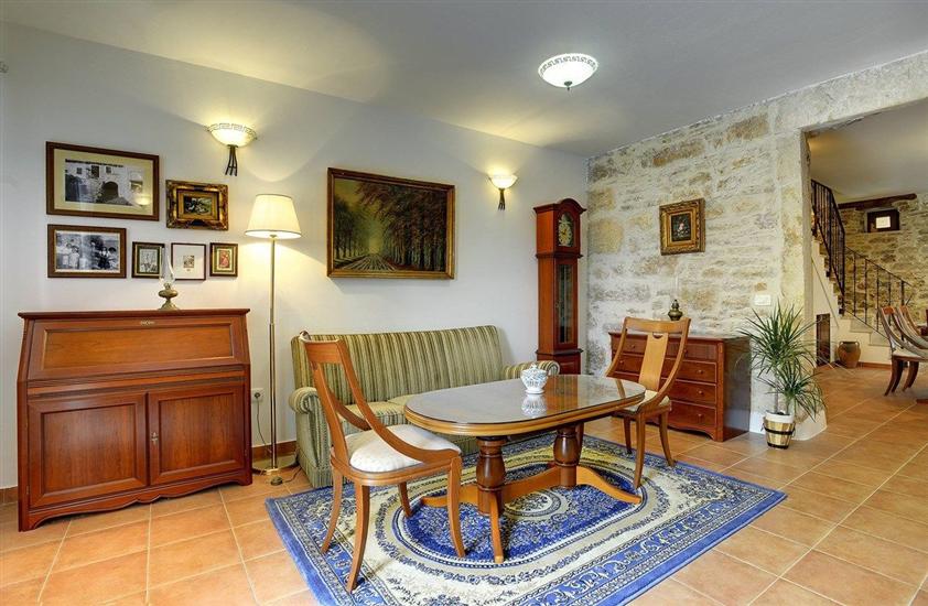 House K1, for 16 persons