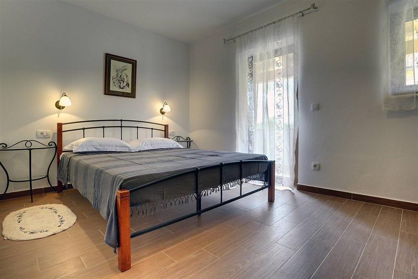 House K1, for 16 persons