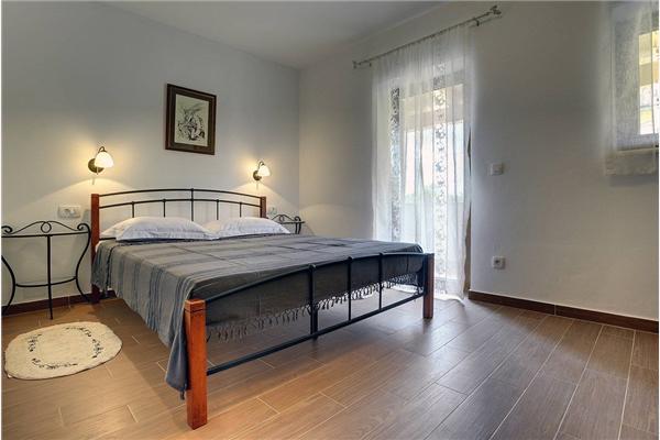 House K1, for 16 persons