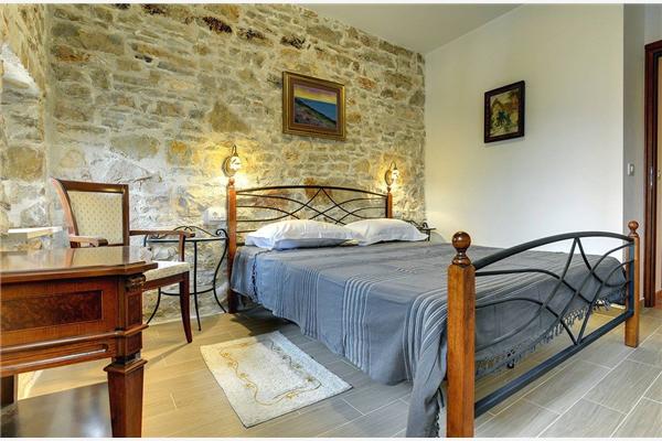 House K1, for 16 persons