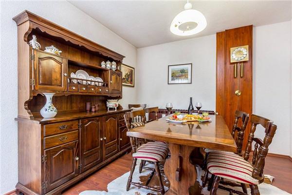 Hiša K1, na 6 osebe