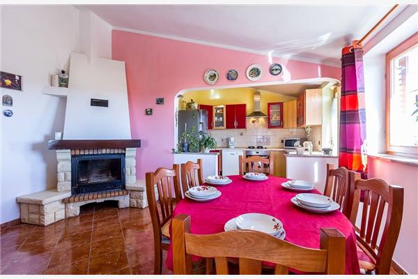 House K1, for 16 persons