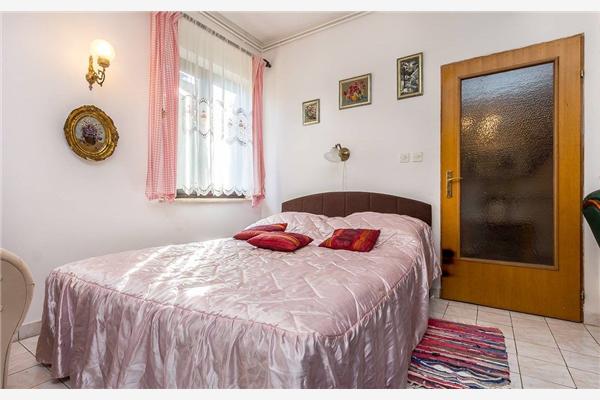 Room S4, for 4 persons