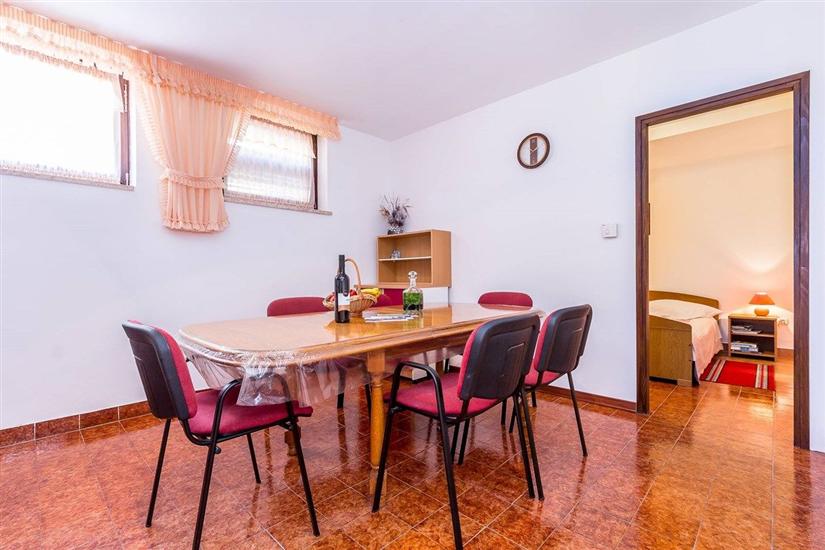 Apartment A1, for 6 persons