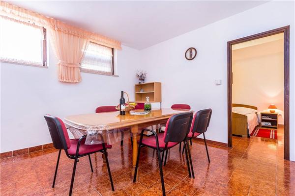 Apartment A1, for 6 persons