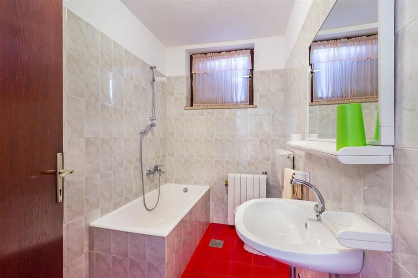 Apartment A1, for 6 persons