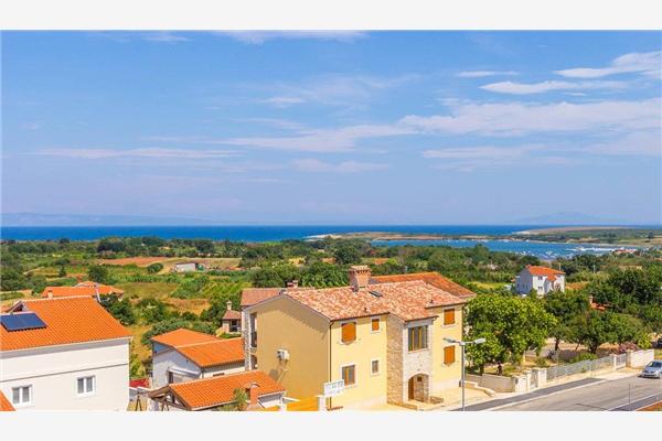 Apartment A1, for 6 persons