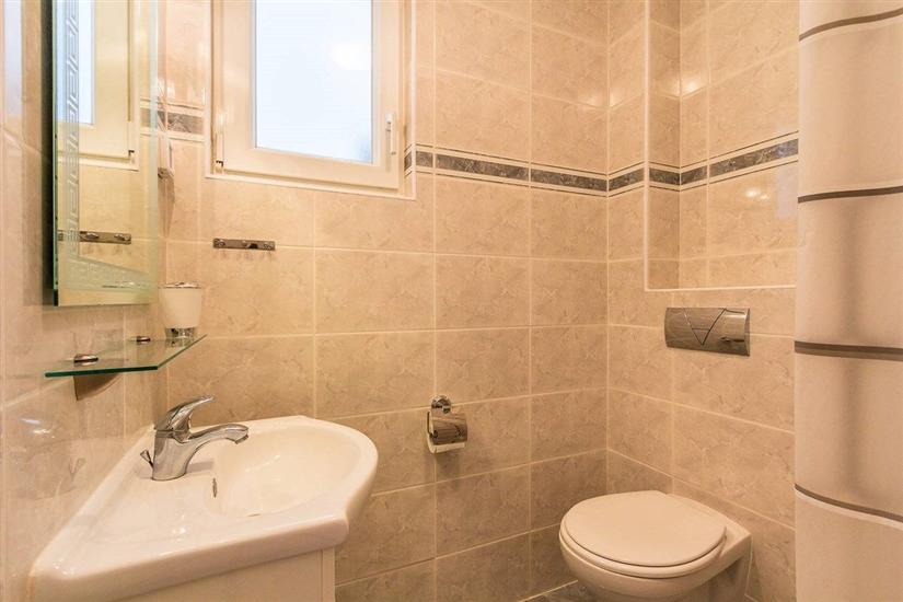 Apartment A1, for 6 persons