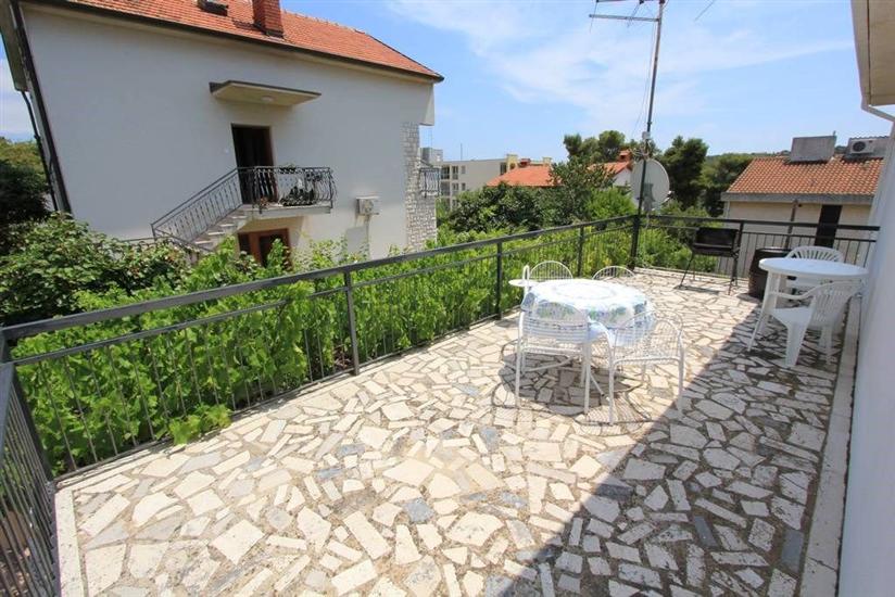 House K1, for 12 persons