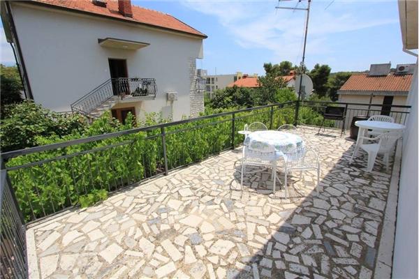 House K1, for 12 persons