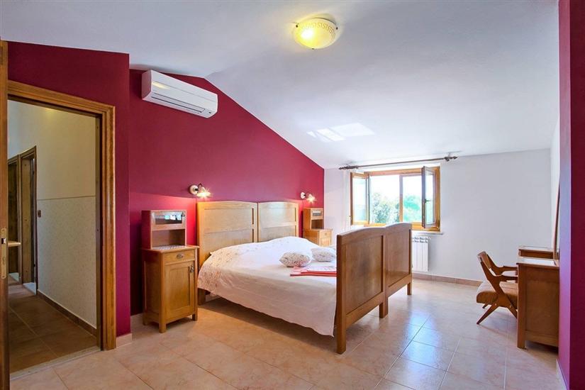 House K1, for 15 persons