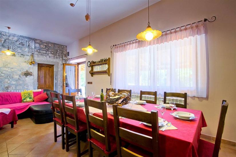 House K1, for 15 persons