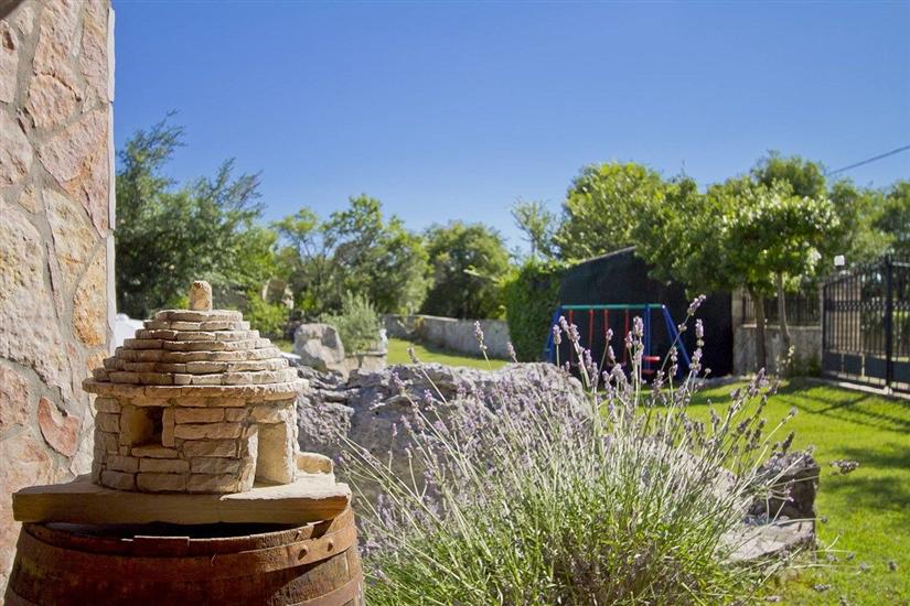 House K1, for 15 persons