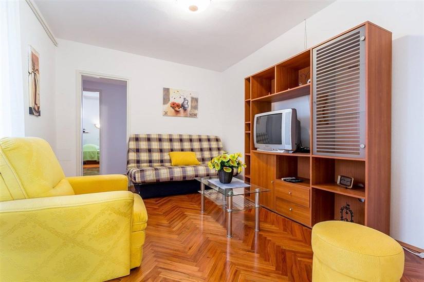 Apartment A1, for 5 persons