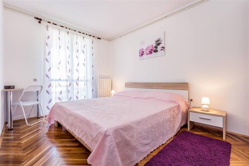 Apartment A1, for 5 persons