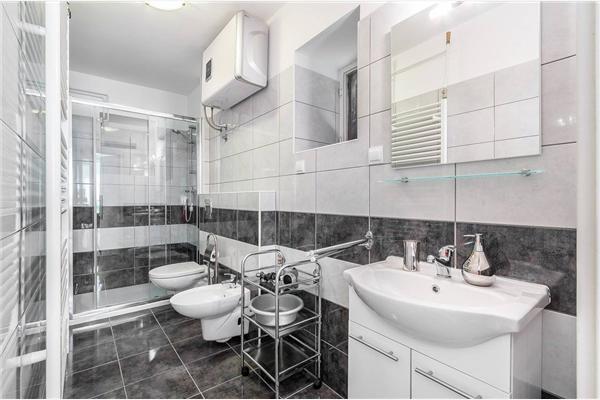 Apartment A1, for 5 persons