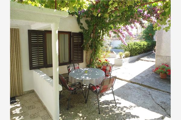 Apartment A1, for 5 persons