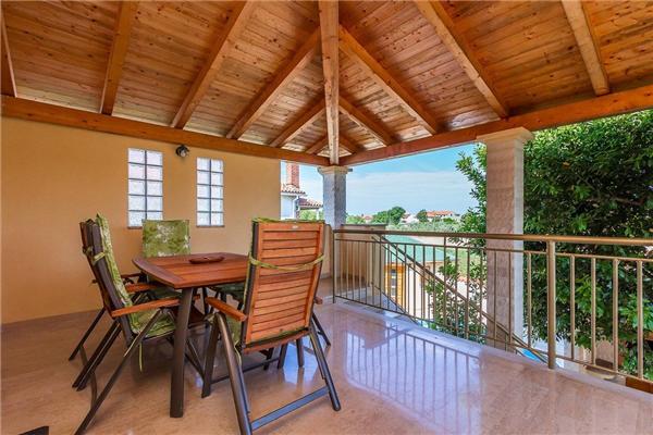 House K1, for 12 persons