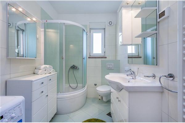 House K1, for 12 persons