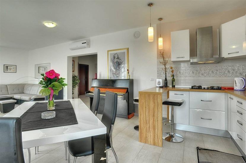 House K1, for 8 persons